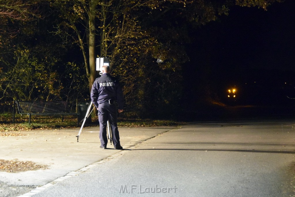 Person angefahren Fahrer fluechtig Koeln Rath Brueck Rather Steinweg P17.JPG - Miklos Laubert